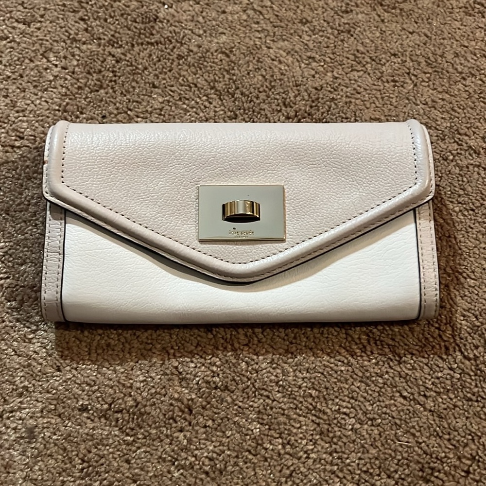 Kate Spade Walter Place Wallet Never Used